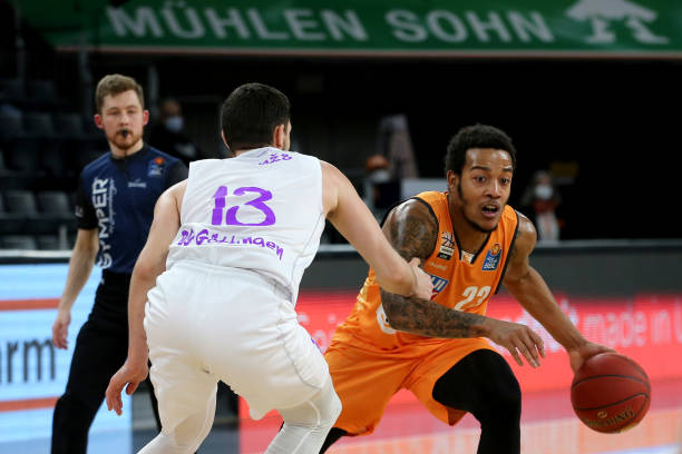 及在关键时 及在关键时